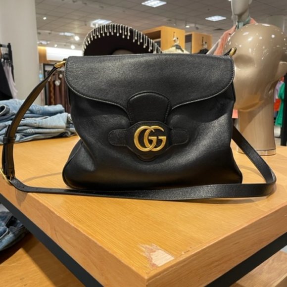 Gucci Black Medium Messenger Bag - Picture 2 of 3